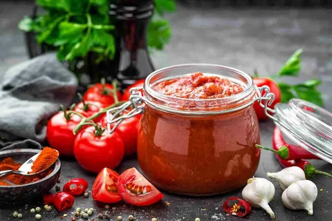 تصویر 1 از رب گوجه فرنگی سنتی شمال با عطر دلنشین و غلظت فوق العاده